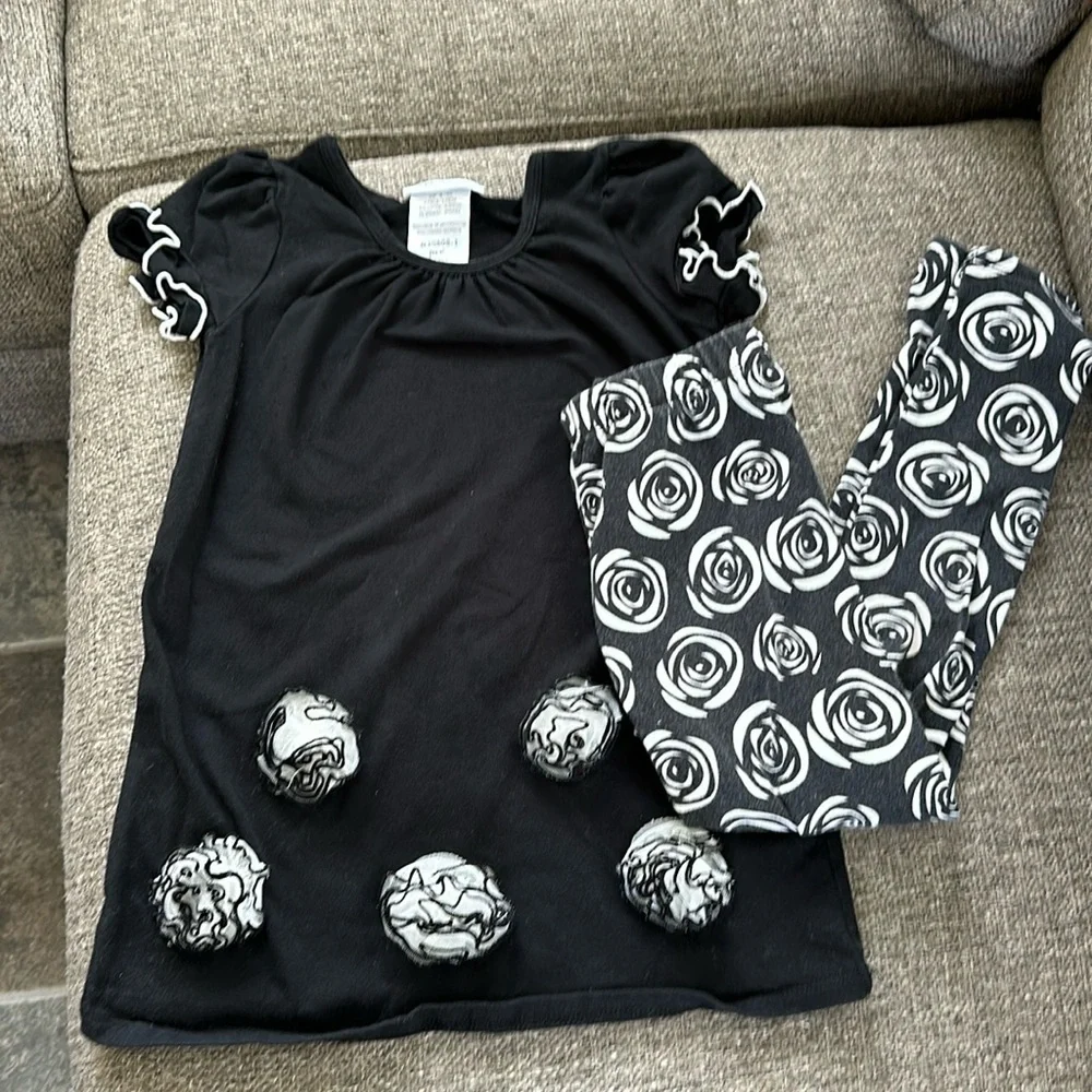 Bonnie Jean Girls Two piece Set Black Cream Floral Tunic top and Legging Size 6